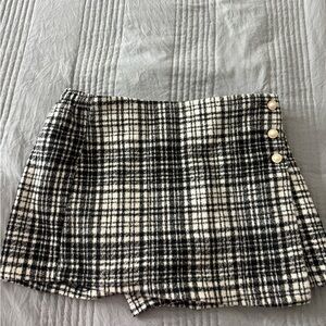 Forever 21 Black and White Plaid Mini Skirt
